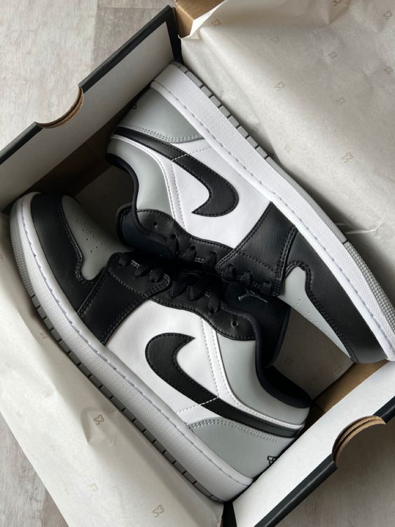 Air Jordan 1 Low "Shadow Toe" sneakers