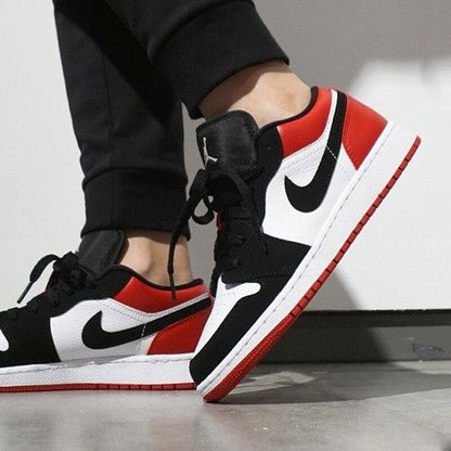 Air Jordan 1 Low "Bred Toe" sneakers